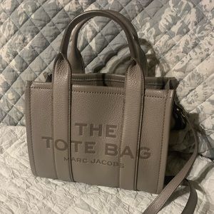 Marc Jacobs The Tote Bag